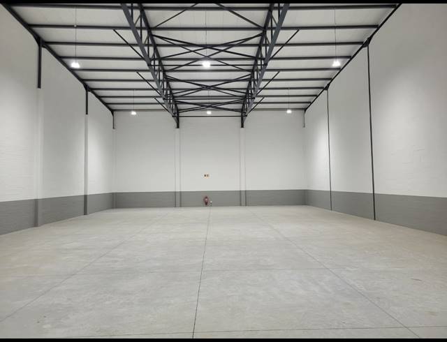 654M² WAREHOUSE TO LET IN STIKLAND INDUSTRIAL